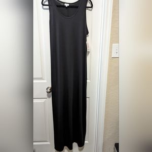 Sleeveless black maxi dress